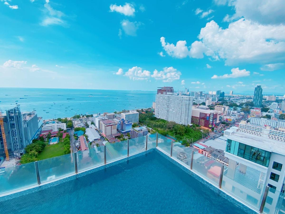 The Base Seaview Holiday Inn Pattaya Exteriér fotografie