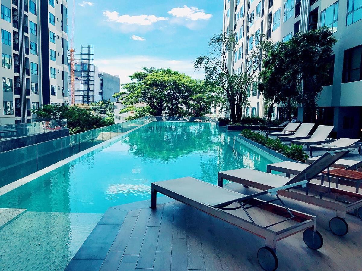 The Base Seaview Holiday Inn Pattaya Exteriér fotografie