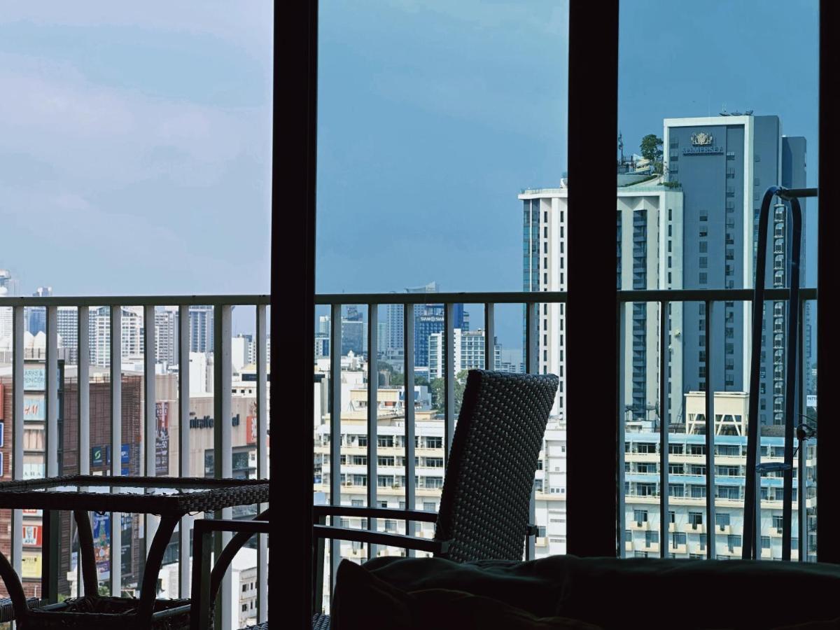 The Base Seaview Holiday Inn Pattaya Exteriér fotografie