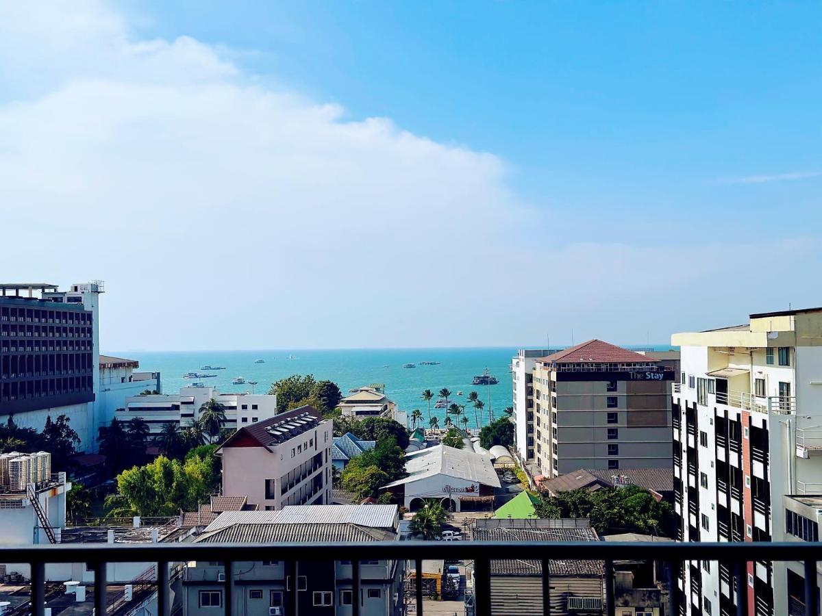 The Base Seaview Holiday Inn Pattaya Exteriér fotografie